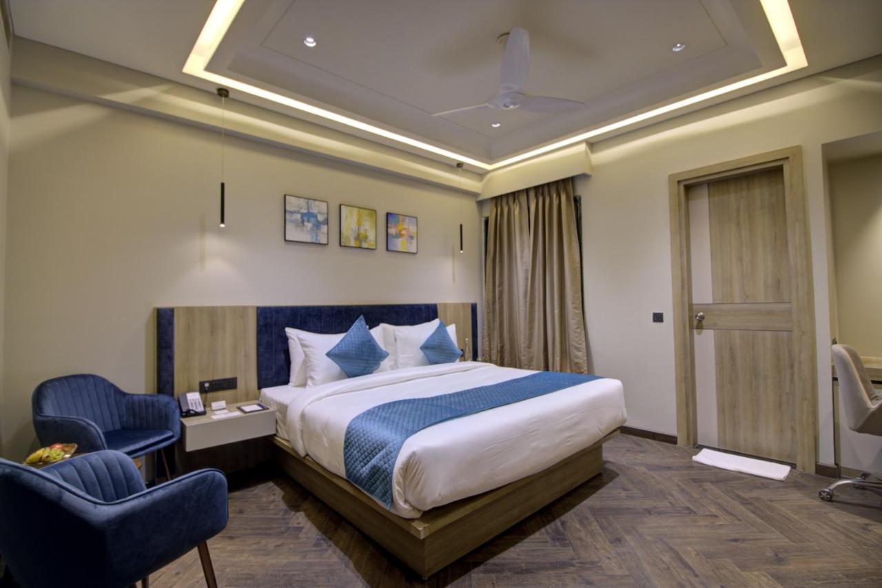 Cygnett Collection K K Hotel Faizābād Eksteriør billede