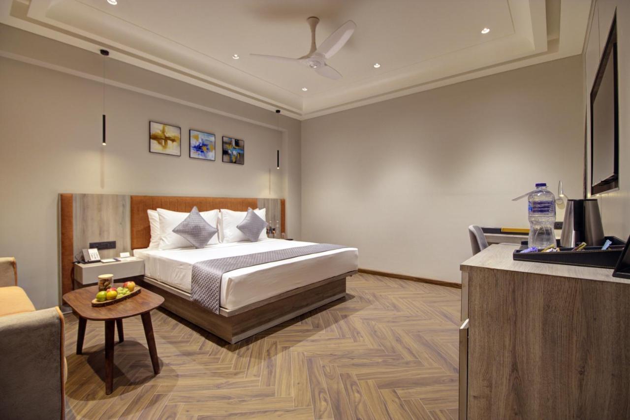 Cygnett Collection K K Hotel Faizābād Eksteriør billede