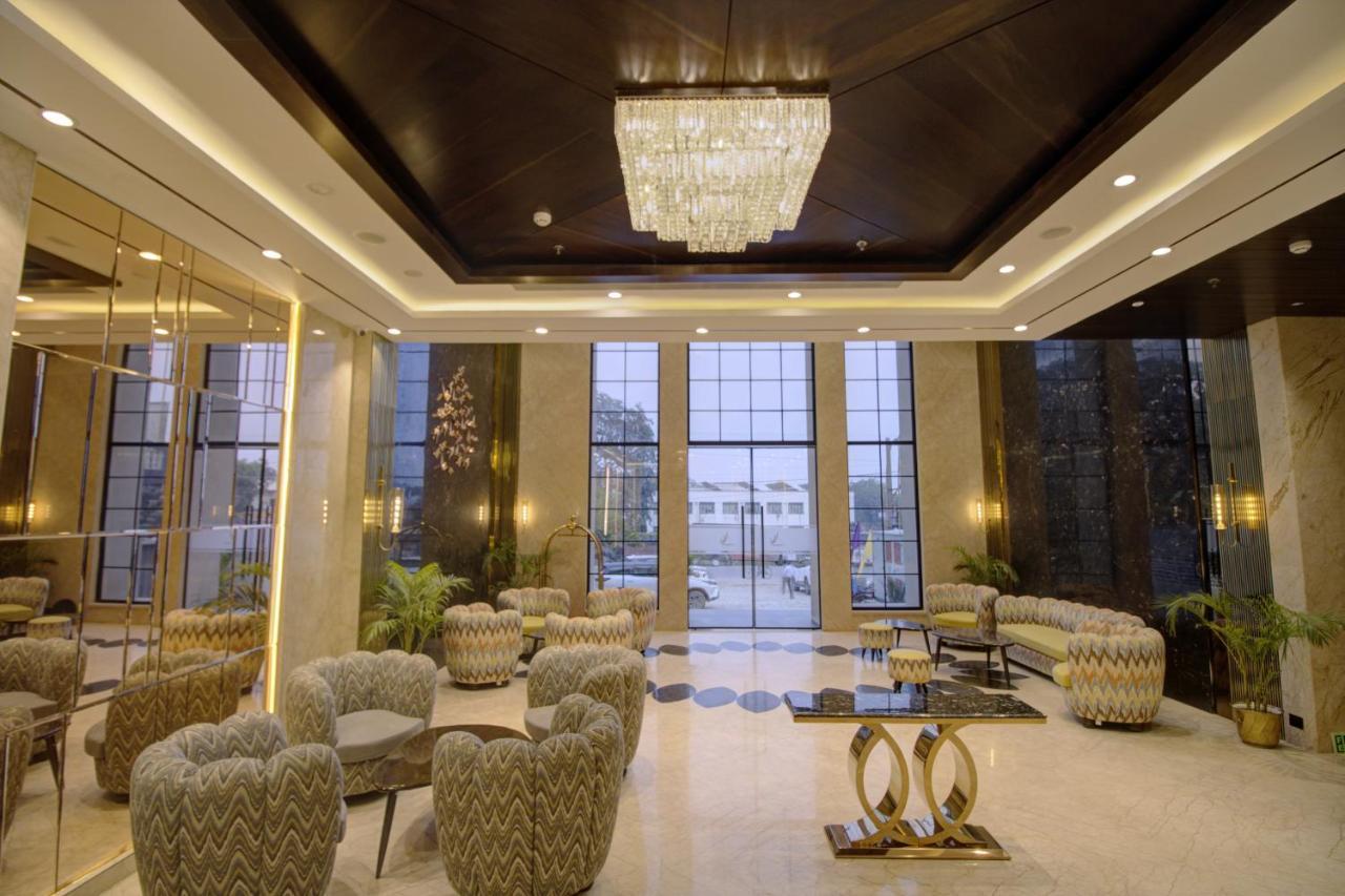 Cygnett Collection K K Hotel Faizābād Eksteriør billede